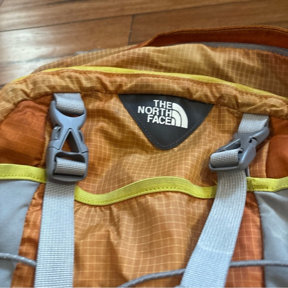 The North Face Angstrom 30 Backpack Blue Orange Gray  Camping Outdoor Hiking - Picture 2 of 16